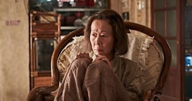 يون يوه جونج تفوز بجائزة البافتا أفضل ممثلة مساعدة عن فيلم minari