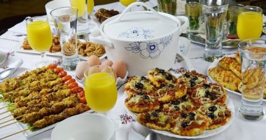 يا بخت من زار وخفف ومافيش اعتذار قبل الإفطار.. اعرف اتيكيت عزومات رمضان