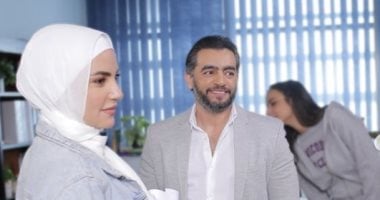 هانى سلامة يكشف عن 5 صور جديدة من مسلسل "بين السما والأرض"