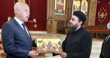 الرئيس التونسى قيس سعيد يزور كاتدرائية ميلاد المسيح بالعاصمة الإدارية.. صور