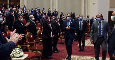 رئيس الوزراء يشاهد عروض أطفال المشروع القومى "ها أنا أحقق ذاتى".. صور