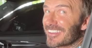 ديفيد بيكهام يخوض مغامرة جديدة داخل سيارة سباق.. فيديو وصور