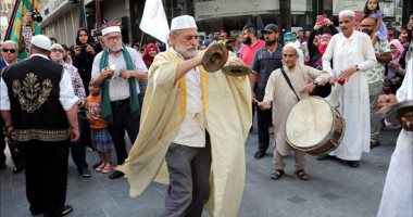 أهو جه ياولاد.. العالم يستقبل رمضان