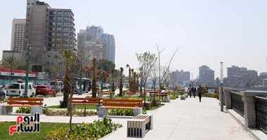 "اليوم السابع" يقضى يوما مع عمال "ممشى أهل مصر" بالقاهرة.. يبدأون بصلاة الفجر ونزول الإجازة بعد 4 شهور لمحافظات الصعيد.. والعمال: سعداء بانتهاء المرحلة الأولى ونطالب الجميع بالحفاظ عليها.. فيديو