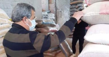 ضبط 30 طن ونصف خامات مجهولة المصدر بمصنع بدون ترخيص فى الشرقية