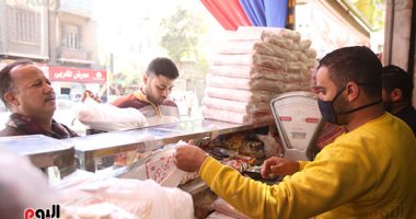 رمضان مشهور بحلوياته..  إقبال كبير على شراء الكنافة والقطايف.. ألبوم صور