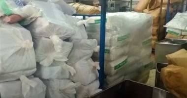 ضبط 43 طن سلع غذائية حجبها التجار عن المواطنين لرفع أسعارها