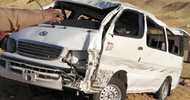 مصرع 3 أشخاص وإصابة 10 آخرين فى انقلاب سيارة ميكروباص بالسويس