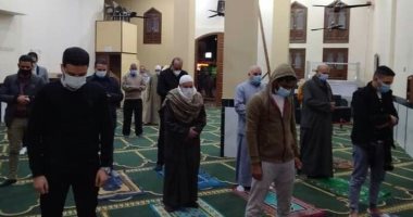 "أوقاف البحيرة" ترصد التزام المصلين بالإجراءات الاحترازية فى صلاة التراويح.. صور