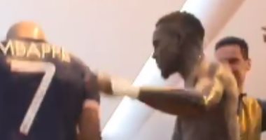 حساب تشامبيونزليج يبرز احتفال باريس سان جيرمان بالتأهل للمربع الذهبى.. فيديو