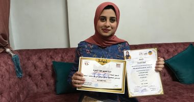 فتاة من الغربية تشرح مبطلات الصيام لذوى الاحتياجات الخاصة بلغة الإشارة.. فيديو