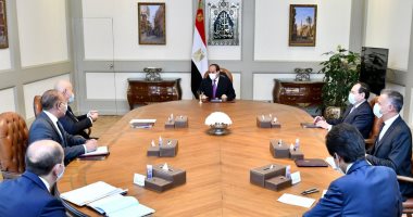 الرئيس السيسى يتابع جهود تحول مصر لمركز إقليمى لتجارة وتداول الطاقة بأنواعها.. ويوجه بمواصلة التعاون المكثف مع "إينى" وتدعيم نشاطها.. ورئيس الشركة الإيطالية يشيد بالأمن والاستقرار والقيادة الحكيمة للرئيس السيسي