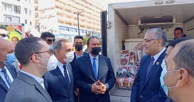 محافظ كفر الشيخ يطلق مبادرة لتوفير السلع الغذائية بـ11 سيارة متنقلة بأسعار مخفضة