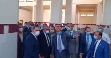 وزير التموين ومحافظ كفر الشيخ يتفقدان المركز التموينى المطور وجهاز حماية المستهلك