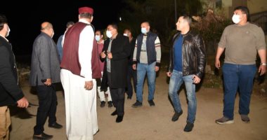 محافظ مطروح للمواطنين: نعمل على تحقيق كل مطالبكم