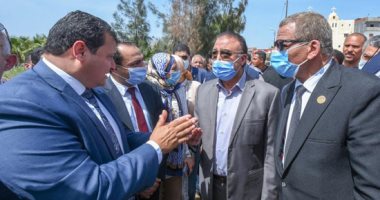 محافظ الإسكندرية يطلق إشارة بدء أعمال رصف شارع الستين بطول كيلو متر.. صور
