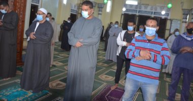 صلاة التراويح فى المسجد العتيق الأكبر أقدم مساجد الأقصر.. فيديو وصور