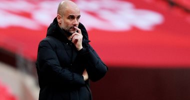 جوارديولا: دي بروين آلة السيتي وأمامنا موسم تاريخي للتتويج بثلاث بطولات