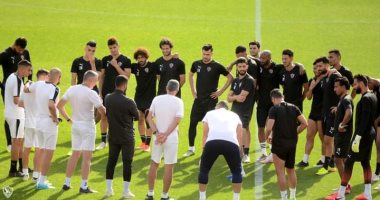 تدريبات بدنية وإطالات للاعبي الزمالك بفندق الإقامة استعدادا لمواجهة الأهلى