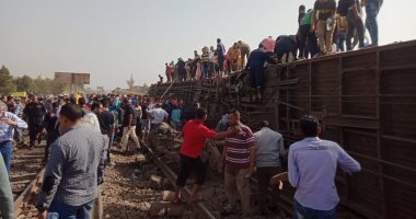 وزراء النقل والصحة والتعليم العالى يزورون مصابى حادث قطار 949 فى المستشفيات