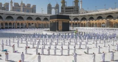 رئاسة الحرمين تعلن خطة تفويج المعتمرين بالمسجد الحرام أثناء هطول الأمطار..صور