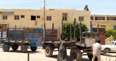 رفع 15 طن مخلفات فى حملة نظافة بحى شرق الأقصر وضبط قاطرات تعيق المرور بأرمنت