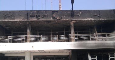 جرائم الإخوان.. ديوان عام بنى سويف شاهد على عنف الجماعة الإرهابية.. تعرض لهجوم إبان أحداث رابعة وأعادت بناؤه الدولة المصرية.. الهجوم أسفر عن حريق المبنى واستشهاد ضابط ونجاة محافظ أسبق من الموت.. صور