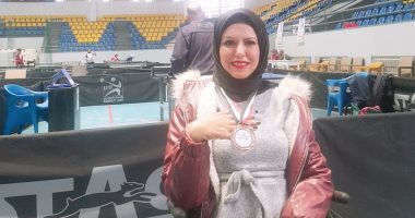 أمل تتحدى الكرسى المتحرك فى بطولة تنس الطاولة: ربطت المضرب فى إيدى