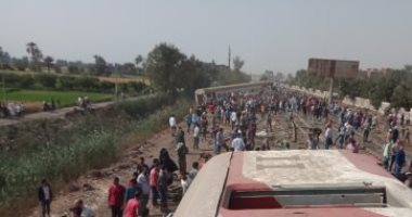 خروج 37 مصابا بحادث قطار طوخ من مستشفى بنها بعد تحسن حالتهم الصحية