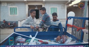 "حياة كريمة" تساعد عم محمد وتهديه "تروسيكل" وبضائع لمساعدته على تربية أبنائه.. أبو أحمد: أنا فلاح بسيط وظروفى صعبة.. كل ما أريده وسيلة للعمل من أجل المساعدة فى تربية أبنائى.. وجيرانه: يكافح ولا يستسلم للظروف