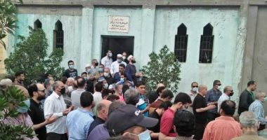 تشييع جنازة الكابتن إبراهيم يوسف نجم غزل المحلة السابق بمقابر عائلته بالمحلة