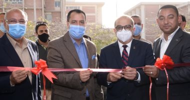 رئيس جامعة أسيوط يفتتح صالات مجمع الإسكواش بعد انتهاء تطويرها