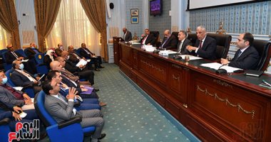 وكيل "محلية النواب" يطالب باستكمال رصف الطرق الموازية للدائرى فى بولاق الدكرور