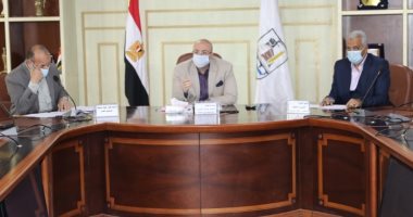 محافظ بنى سويف: بحث ملف تجديد عقود الإيجار المنتهية لوحدات الاسكان الاقتصادى