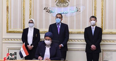 رئيس الوزراء يشهد توقيع اتفاقيتين لتصنيع لقاح "سينوفاك" الصينى فى مصر  