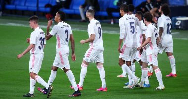 ريال مدريد يواجه بيتيس لمواصلة مطاردة أتلتيكو في الدوري الإسباني