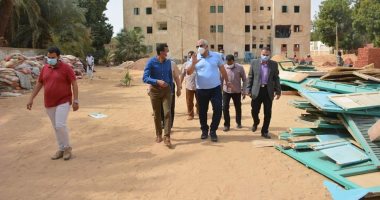 محافظ الوادى الجديد يوجه بوضع خطة زمنية لتطوير مقر بيوت الطلبة بالخارجة