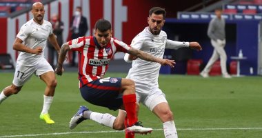 أتلتيكو مدريد يتفوق على هويسكا بهدف في الشوط الأول بالليجا.. فيديو