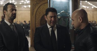 الاختيار 2 الحلقة 10.. الخائن محمد عويس يعزى فى الشهيد مبروك ويتظاهر بالبكاء