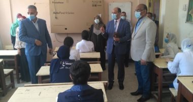 وكيل تعليم سوهاج: حضور 87% بأخر أيام الإمتحان التجريبى للثانوية العامة.. صور