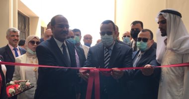 محافظ شمال سيناء خلال الاحتفال بعيد التحرير: الدولة أنفقت 650 مليار جنيه على البنية التحتية بالمحافظة.. "شوشة": افتتاح 52 مشروعًا تنمويًا بتكلفة مليارى جنيه.. أبرزها تطوير شبكة مياه العريش وإنشاء 8محطات تحلية