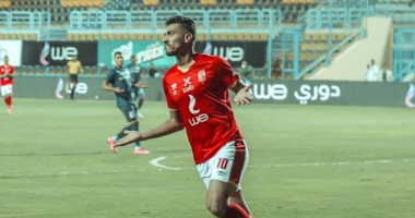 موسيماني يواصل الدفع بمحمد شريف أساسيا في هجوم الأهلي أمام المصري