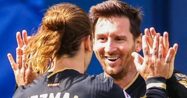 ميسي ينظم مأدبة غداء لنجوم برشلونة قبل معركة أتلتيكو في الدوري الاسباني