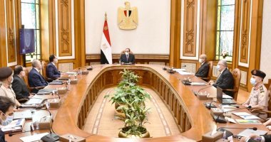 الرئيس السيسى يوجه بمواصلة جهود التنمية الشاملة وزيادة رقعة الأراضى الزراعية وإقامة مجتمعات تنموية وسكنية فى شبه جزيرة سيناء.. ويشدد على تطبيق أحدث وسائل الرى لتعظيم الاستفادة القصوى من المياه بشكل اقتصادى