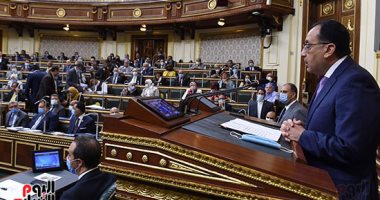 رئيس الوزراء أمام مجلس النواب لإعلان حالة الطوارئ: تهديدات أمننا القومى تقابل بعيون يقظة من رجال الجيش والشرطة.. لا نخشى أي تهديد أو كيد لوطننا ولن نتزعزع.. ويؤكد: نعيش في بلد يحفظه الله وجنده خير أجناد الأرض