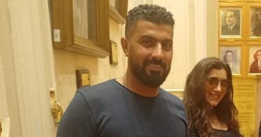 صورة تذكارية للمخرج محمد سامي والفنانة مي عمر داخل متحف مجلس النواب