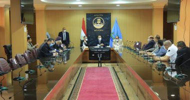 محافظ كفر الشيخ يوجه بالتنسيق لنقل حالات كورونا الطارئة وتوفير الأكسيجين