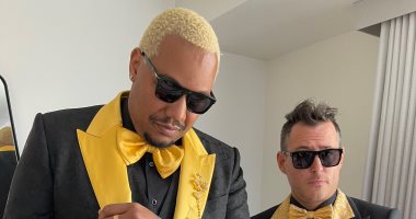 ببدلة أسود × ذهبي.. تريفون فري يستعد لحضور حفل الأوسكار
