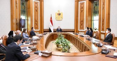 الرئيس السيسى يجتمع بالخبراء اليابانيين المشرفين على منظومة المدارس اليابانية