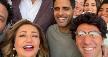 ليلى علوى تعلن انتهاء تصوير فيلم "ماما حامل": فركش من أخر يوم.. صور